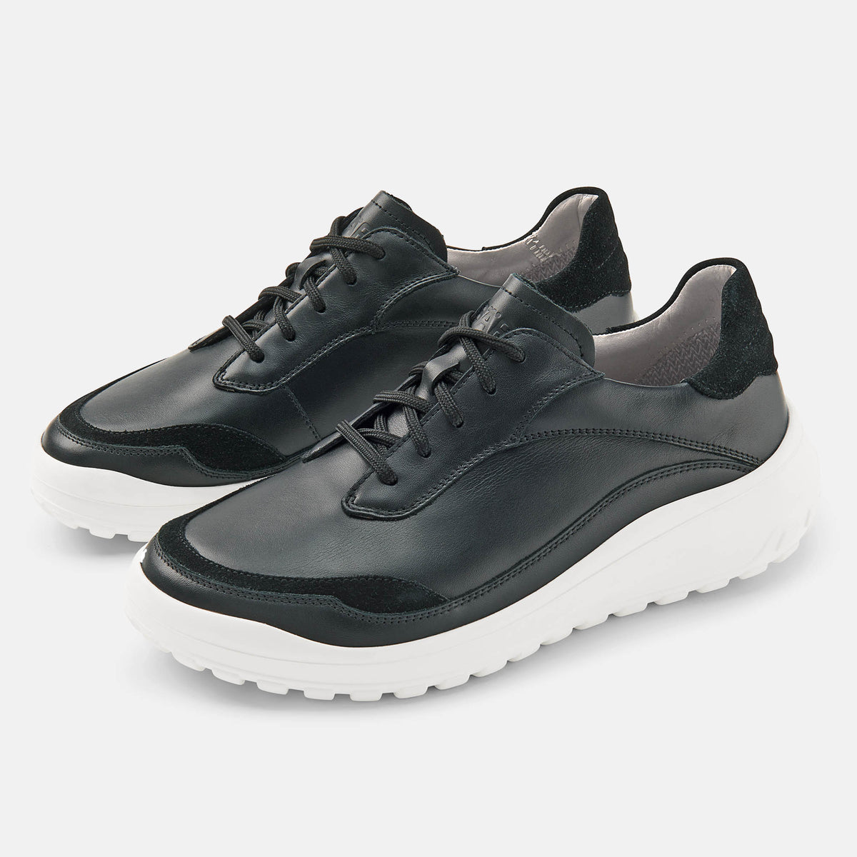 BAER OMN6 main 3055159_damen-schnuerschuh-quinn-schwarz_p.jpg