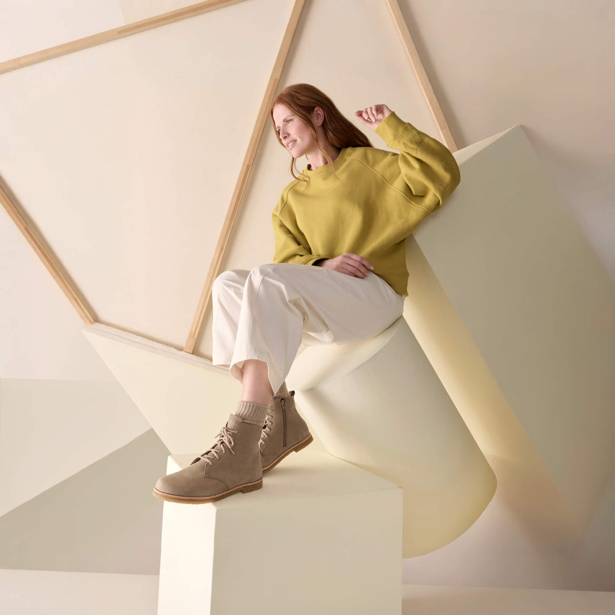 BAER OMN6 gallery 3061812_damen-stiefelette-shay-in-beige_l.jpg
