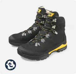 Schwarze Wanderstiefel mit gelben Akzenten und robustem Profil, ideal für Bergwanderungen.